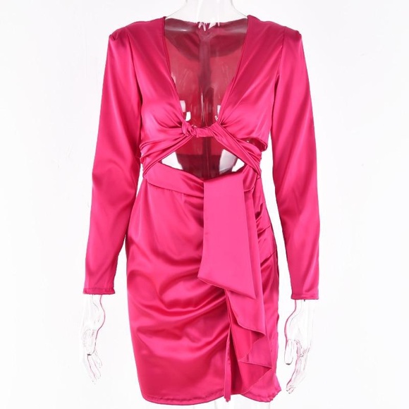 Brand new pink cutout dress! Size Small fits S-M - Picture 2 of 3